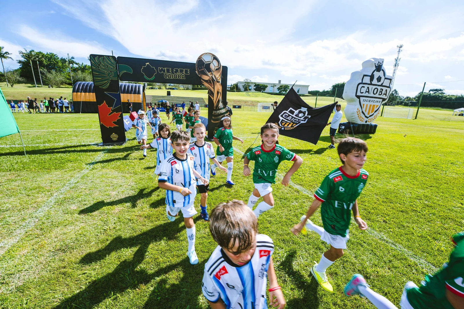 Caioba Soccer Camp reúne ídolos do futebol e famílias em São Paulo