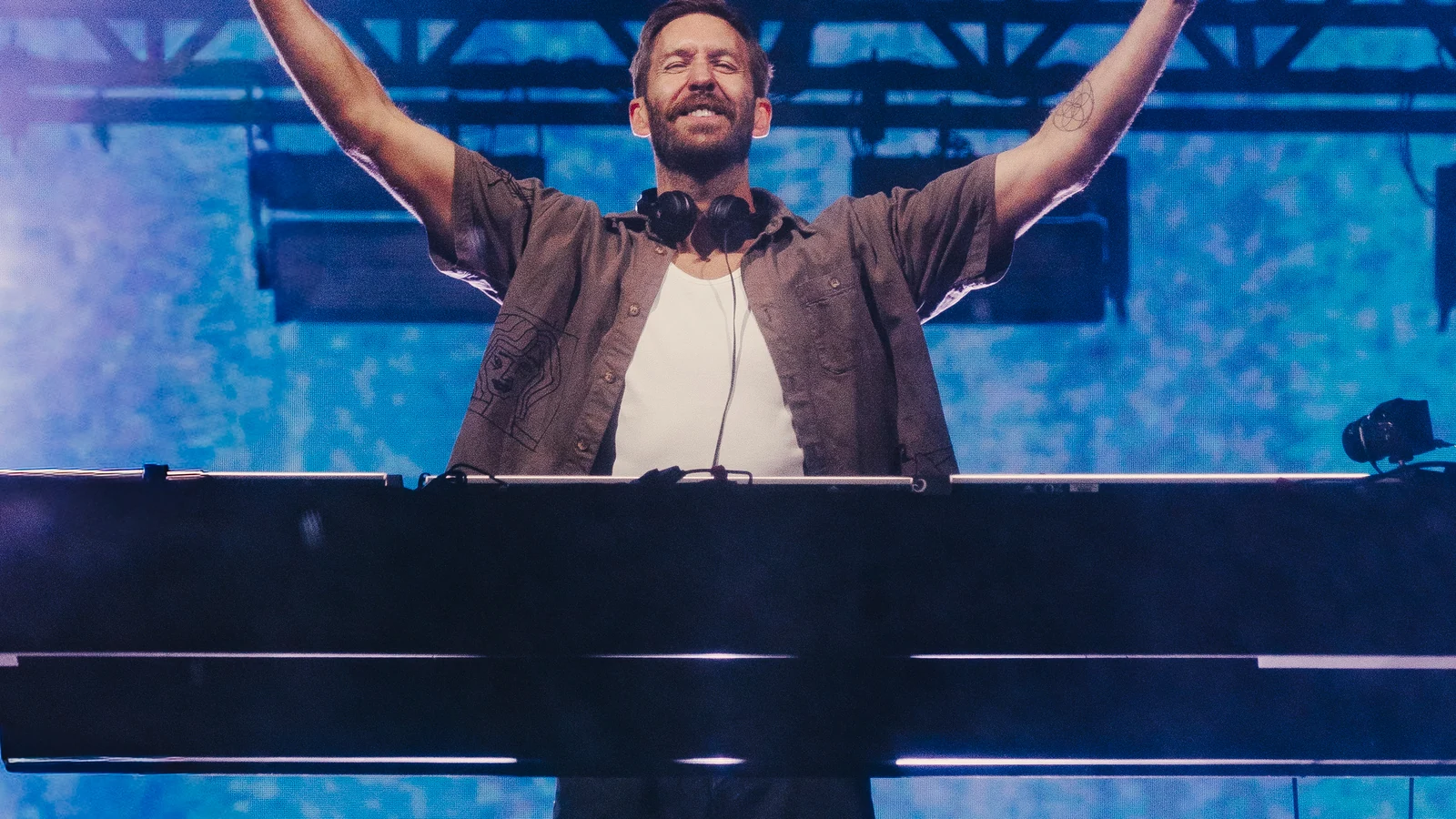 calvin harris faz historia e transforma rock in rio em pista de danca featured
