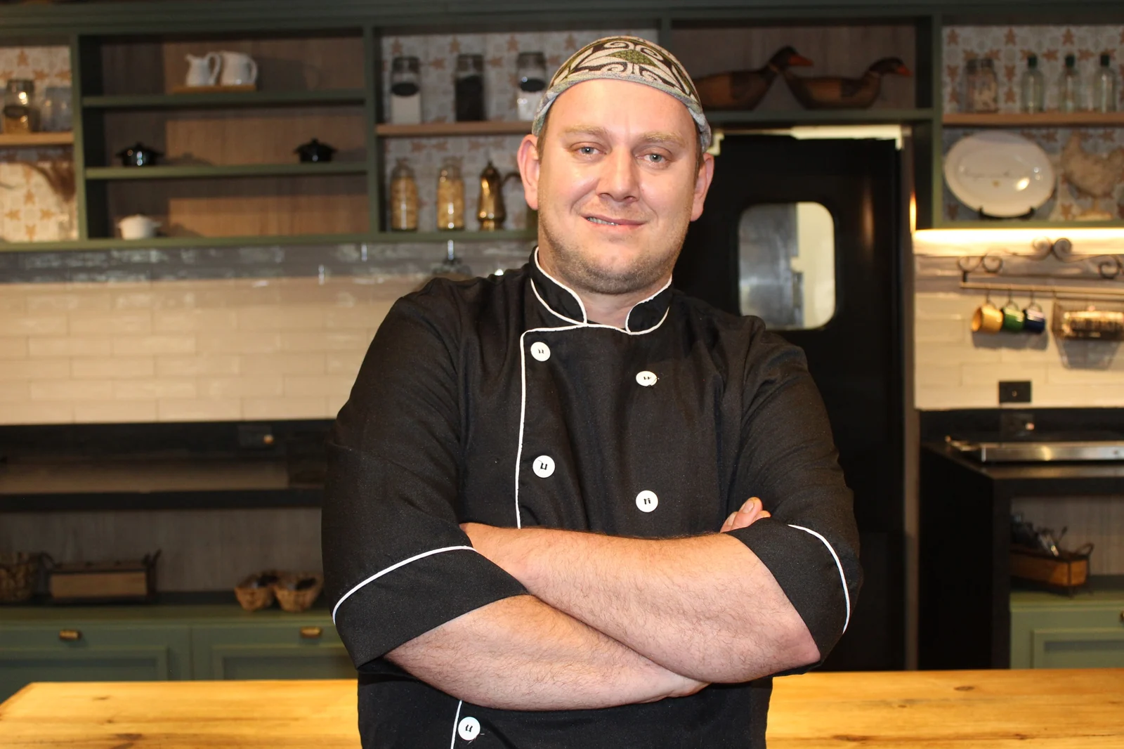 Cápsula de flutuação e menu regional marcam refúgio rural no Paraná