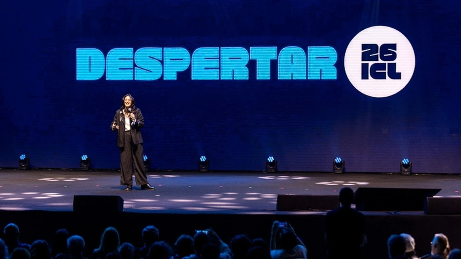 carolline sarda aponta redes como disputa de consciencia featured