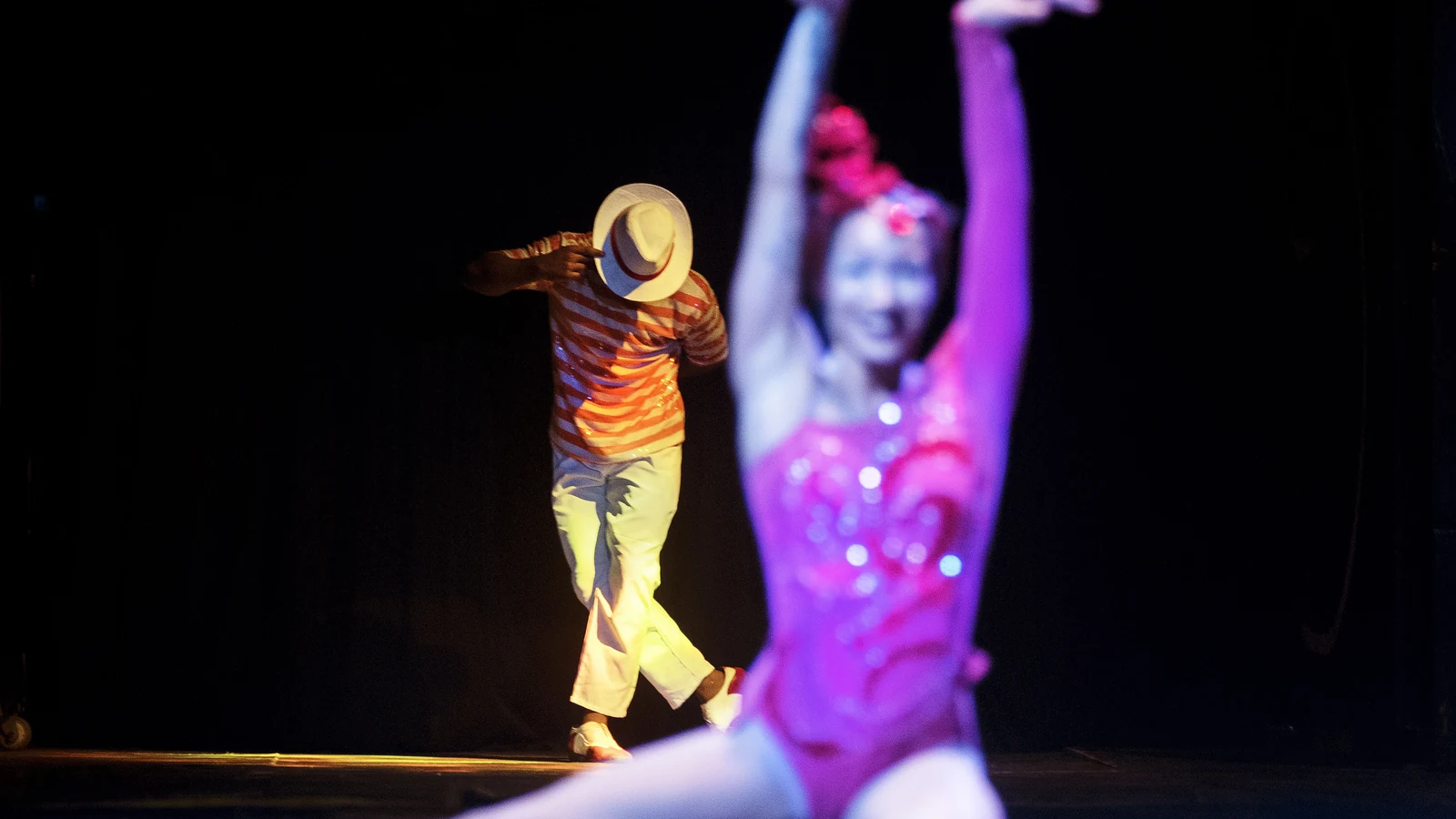 circo ocupa o teatro carlos gomes com musical afro brasileiro featured