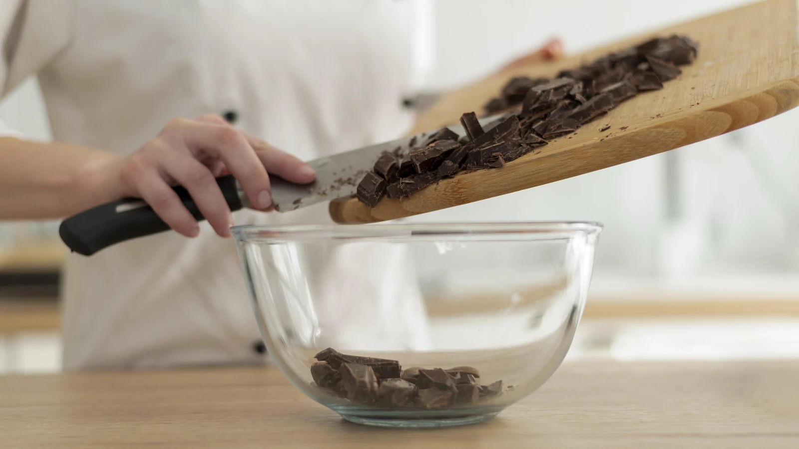 concurso abre vaga de embaixador para novos talentos da confeitaria featured