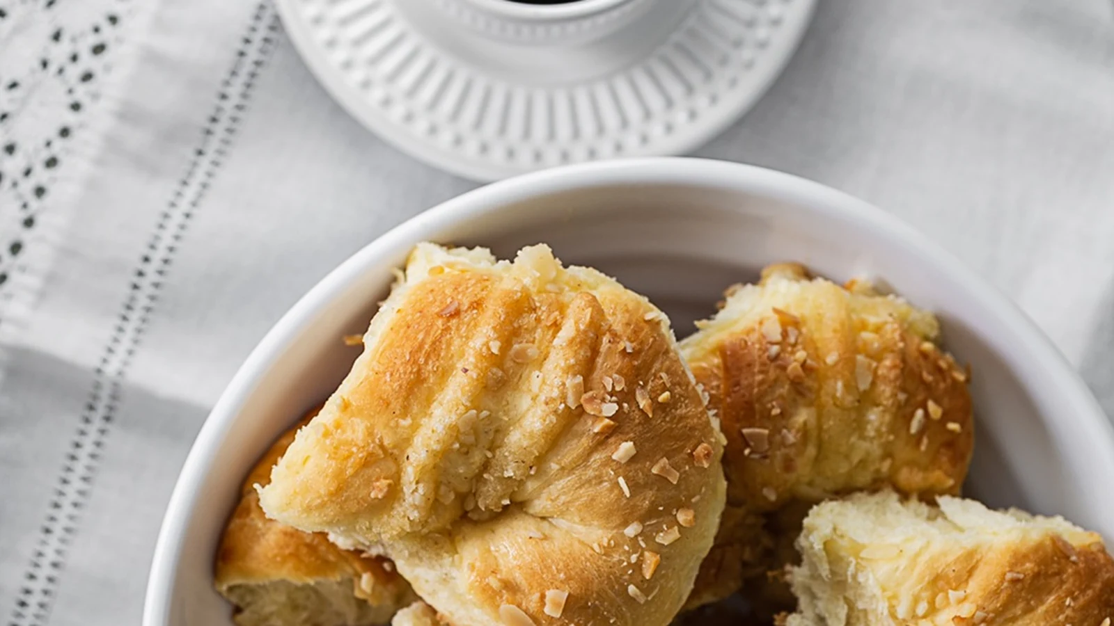 confeitaria europeia inspira nova receita de pao croissant no parana featured