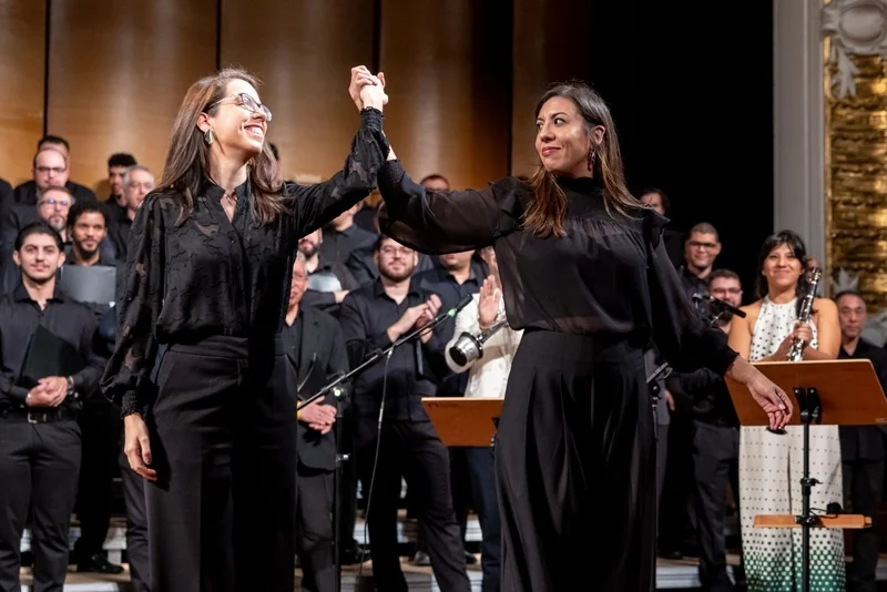 Coral Paulistano cruza cinco séculos de música no concerto Luz e Sombra