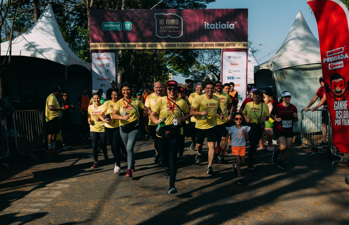 Corrida Itatiaia celebra 10 anos e mobiliza 6 mil pessoas na Pampulha 1 Corrida Itatiaia celebra 10 anos e mobiliza 6 mil pessoas na Pampulha