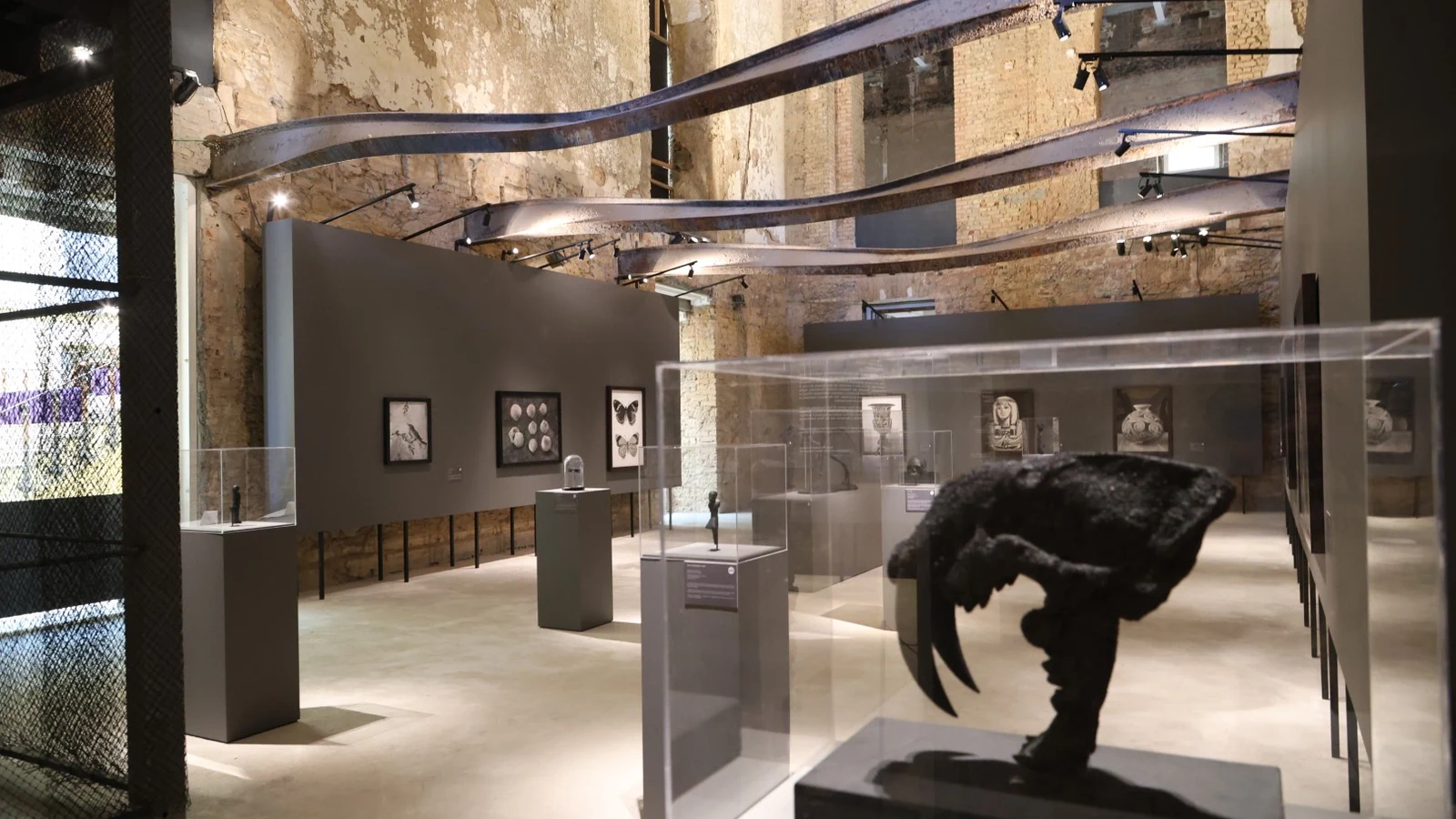 curador de vik muniz conduz oficina e palestra gratuita no rio featured