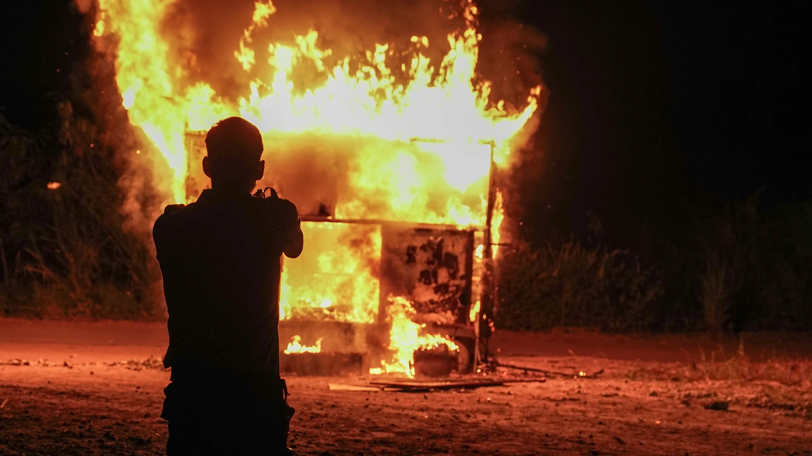 diario do fogo leva horror brasileiro a disputa no festival do rio featured