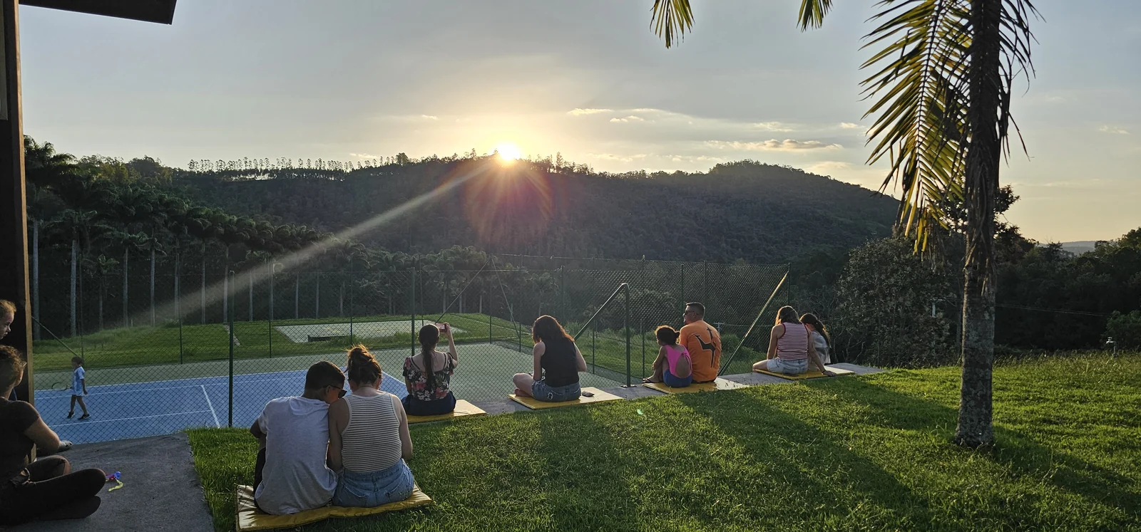 Digital detox ganha força com pausas e bem-estar no interior paulista
