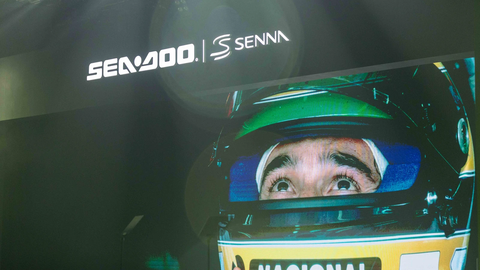 edicao limitada homenageia o tricampeonato de ayrton senna na agua featured