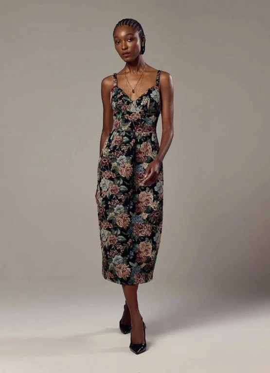 Estampas florais ganham novas versões para renovar o guarda-roupa