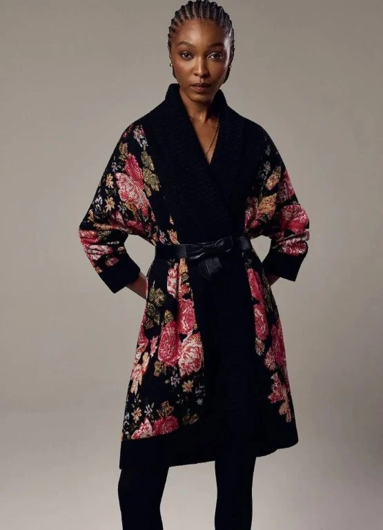 Estampas florais ganham novas versões para renovar o guarda-roupa