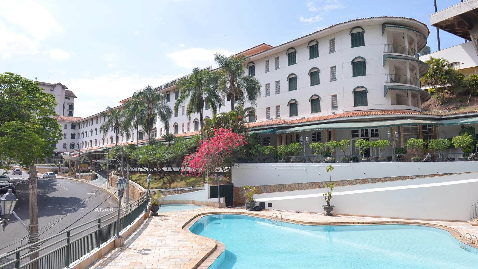estrutura com nove piscinas movimenta turismo em aguas de lindoia featured
