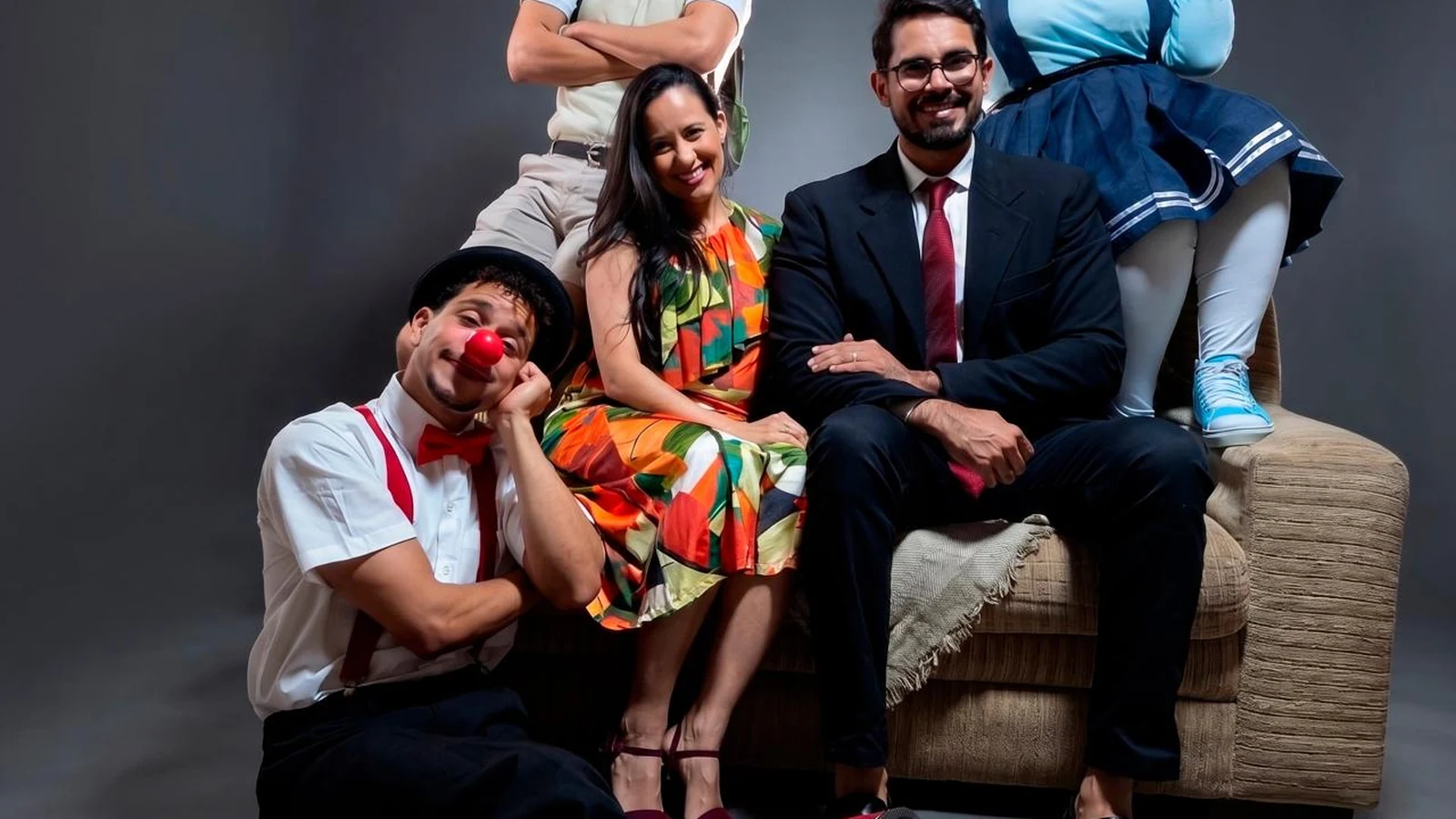 familia pitanga usa humor para discutir dividas e controle financeiro featured