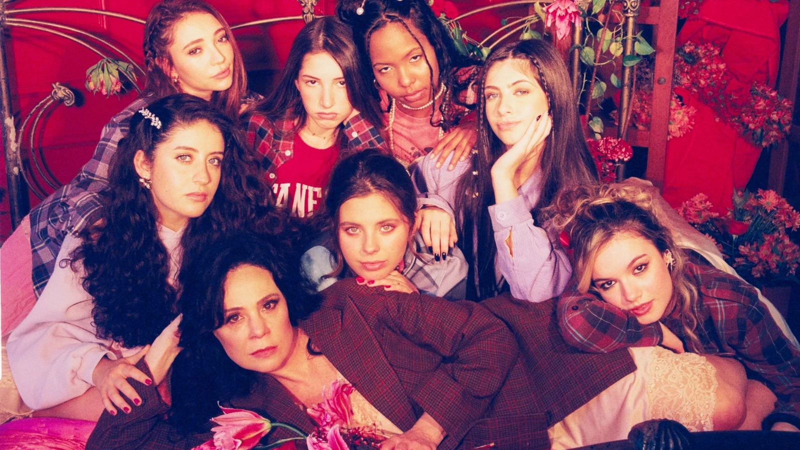 flor gil estreia nos palcos com versao musical de classico dos anos 90 featured