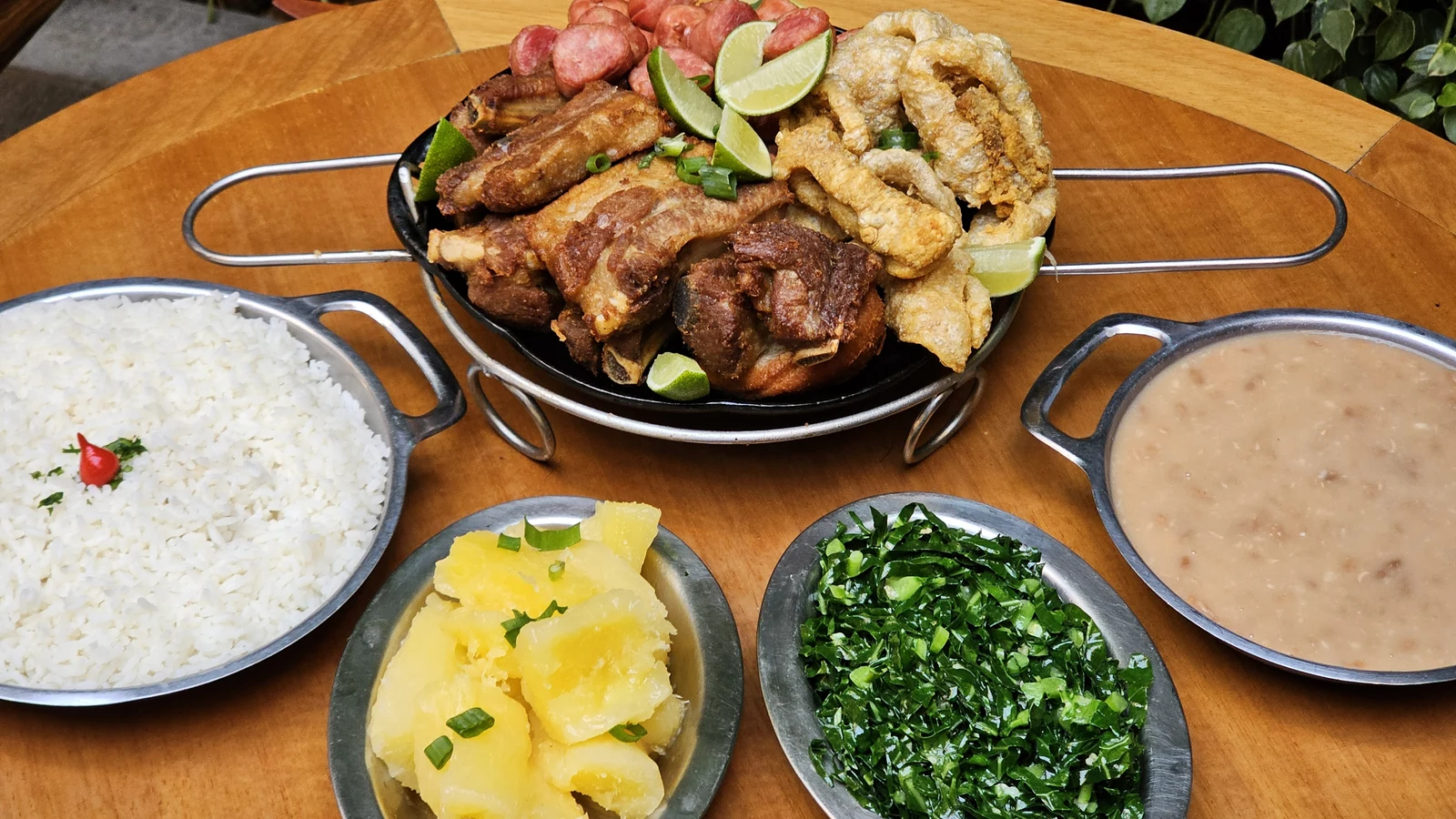 fraldinha com creme de queijo vira opcao para almoco na consolacao featured