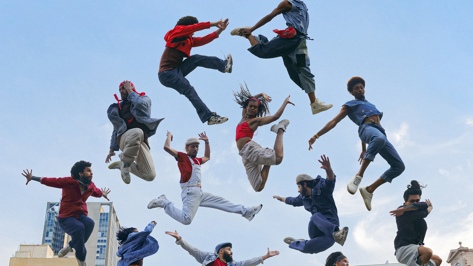 grupo flying low une break dance e mitologia em espetaculo sobre voo featured