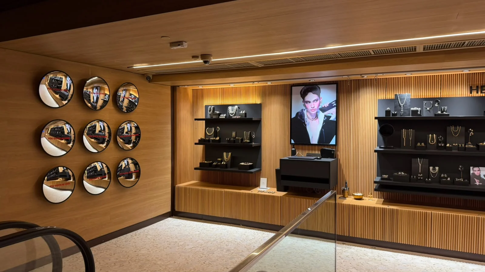 Hector Albertazzi chega ao Shopping Cidade Jardim com loja no CJ Fashion