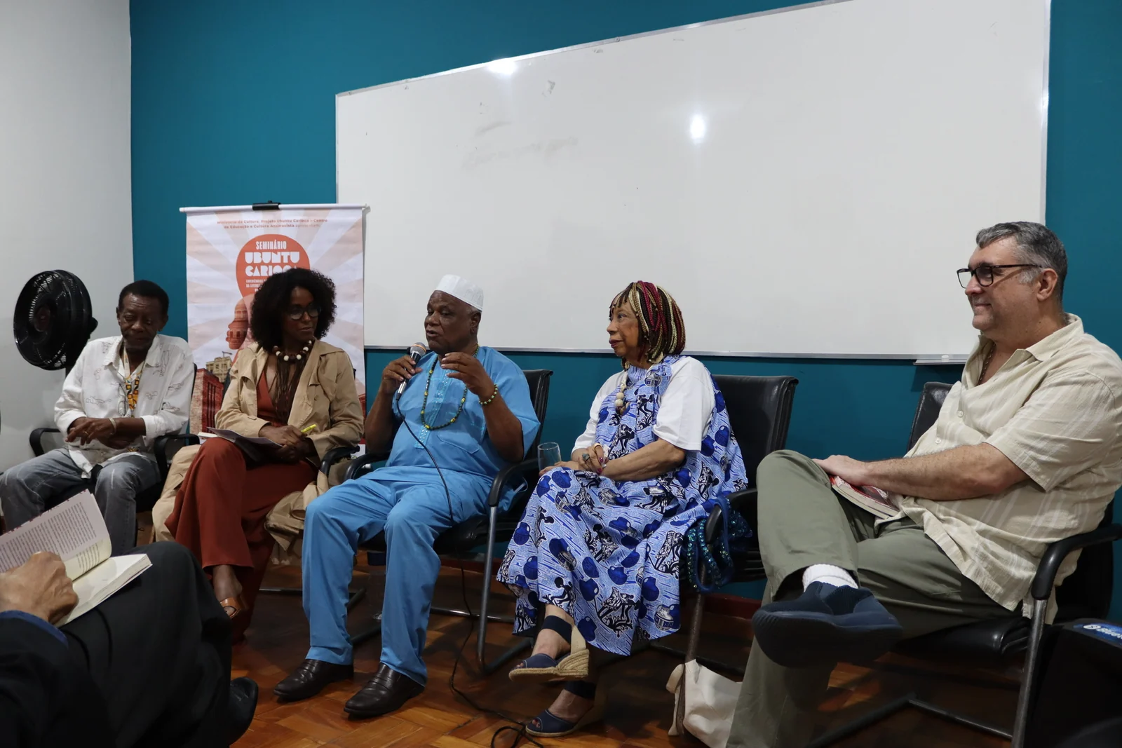 Helena Theodoro inaugura debates literários na Biblioteca Maju Coutinho