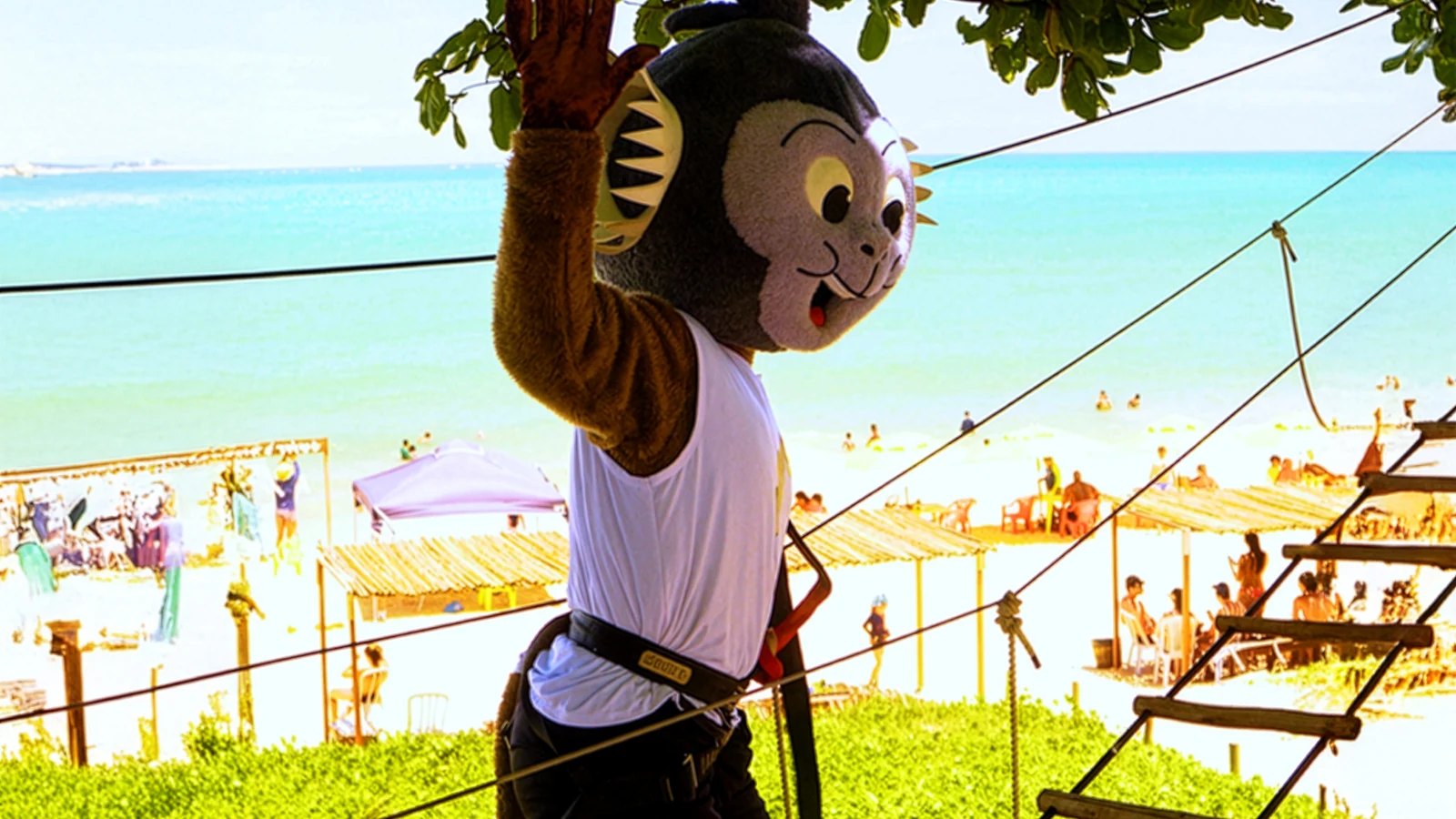 hoteis transformam hospedagem em aventura entre as arvores featured