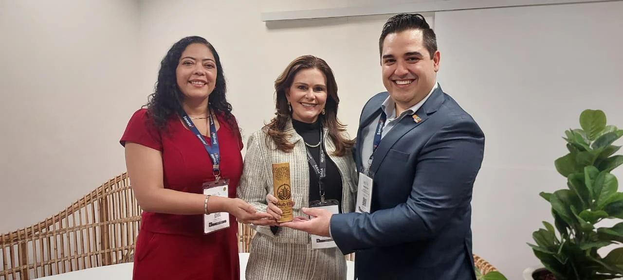 Ivana Bezerra vence Prêmio VIHP como Hoteleira do Ano