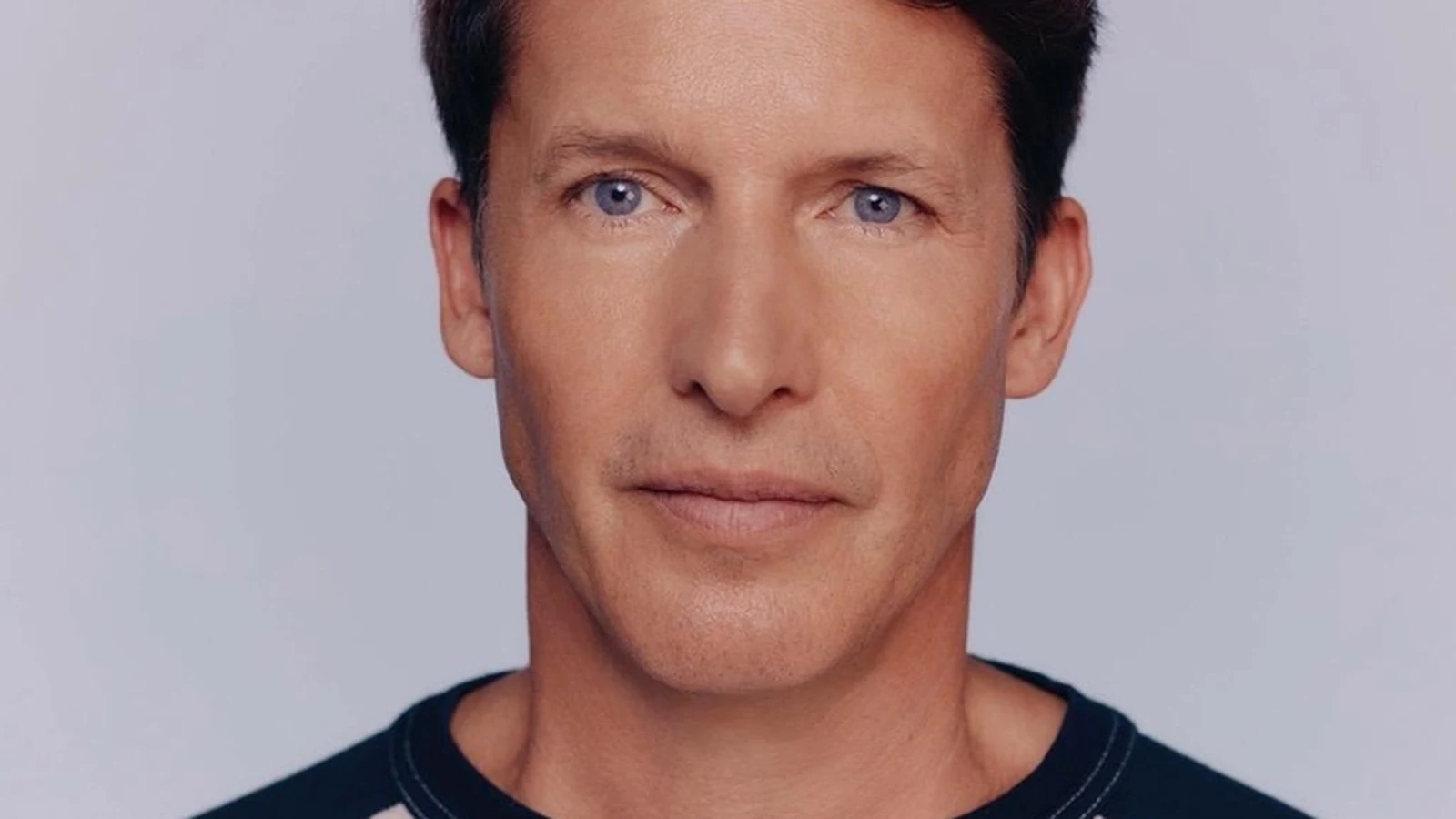 James Blunt resgata raízes do Britpop dos anos 90 na inédita Circles james blunt resgata raizes do britpop dos anos 90 na inedita circles featured