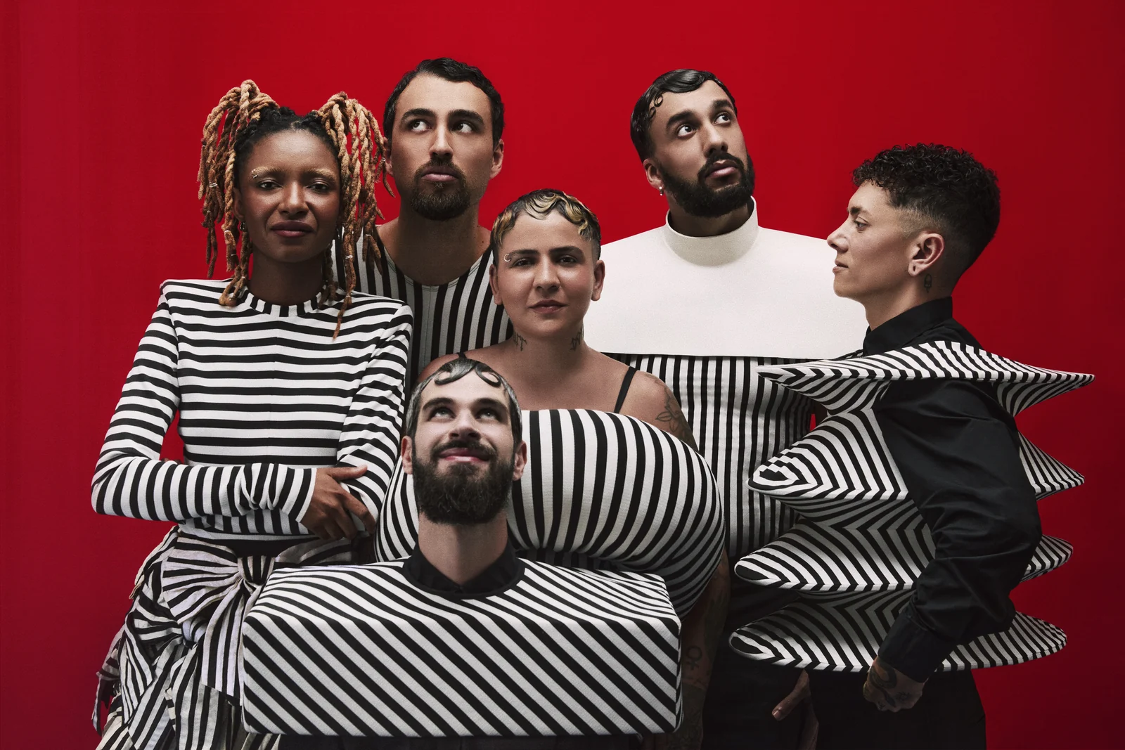 Lamparina lança “Pura Magia” entre fantasia e repetição 2 Lamparina lança “Pura Magia” entre fantasia e repetição