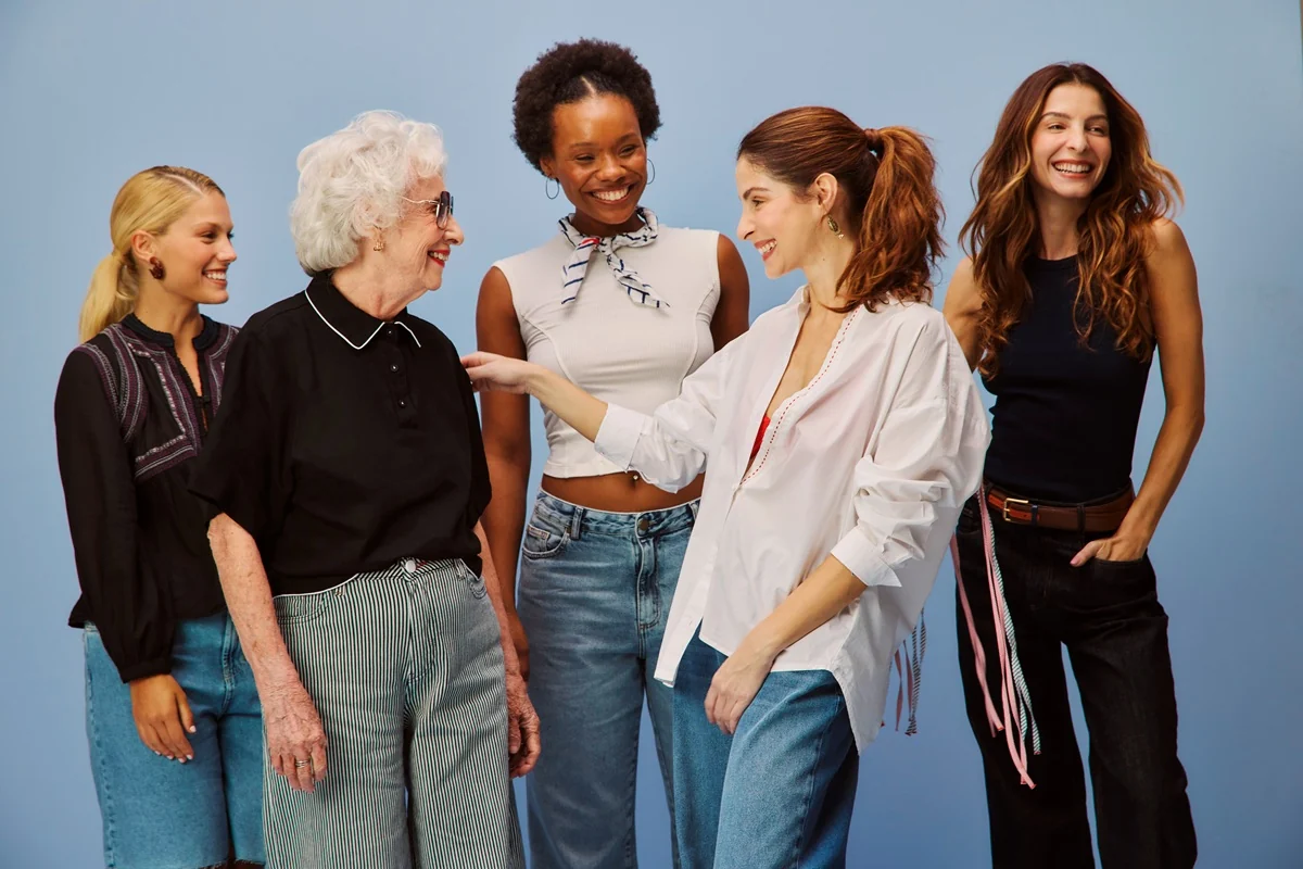 Leda Ribas estreia como modelo aos 94 anos em nova campanha de jeans