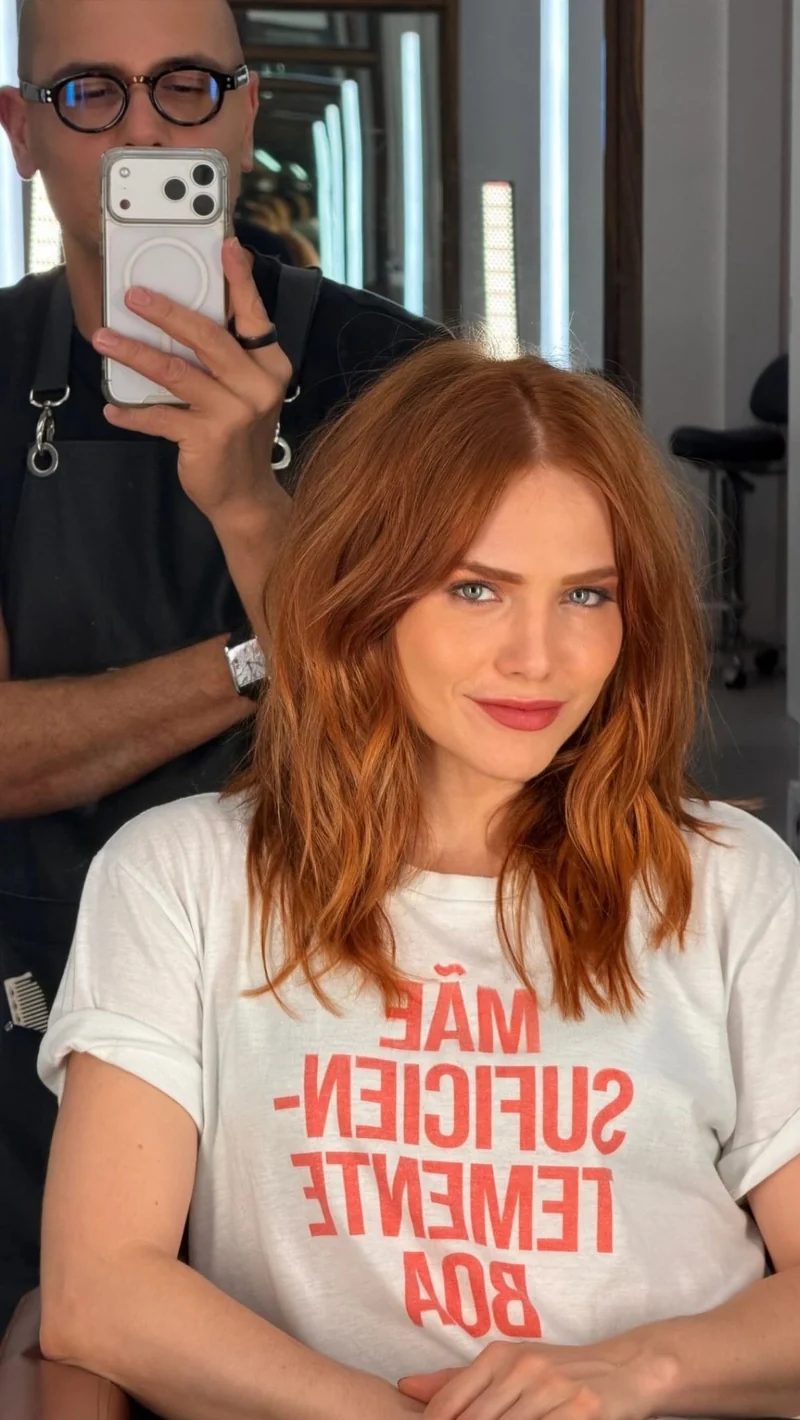Letícia Colin surge com ruivo acobreado para novela Quem Ama Cuida 1 Letícia Colin surge com ruivo acobreado para novela Quem Ama Cuida