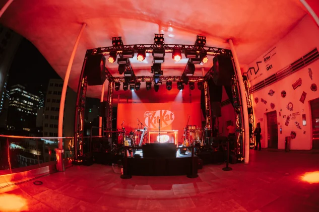 Luísa Sonza e Dennis dividem palco no MAR em esquenta para o Rock in Rio