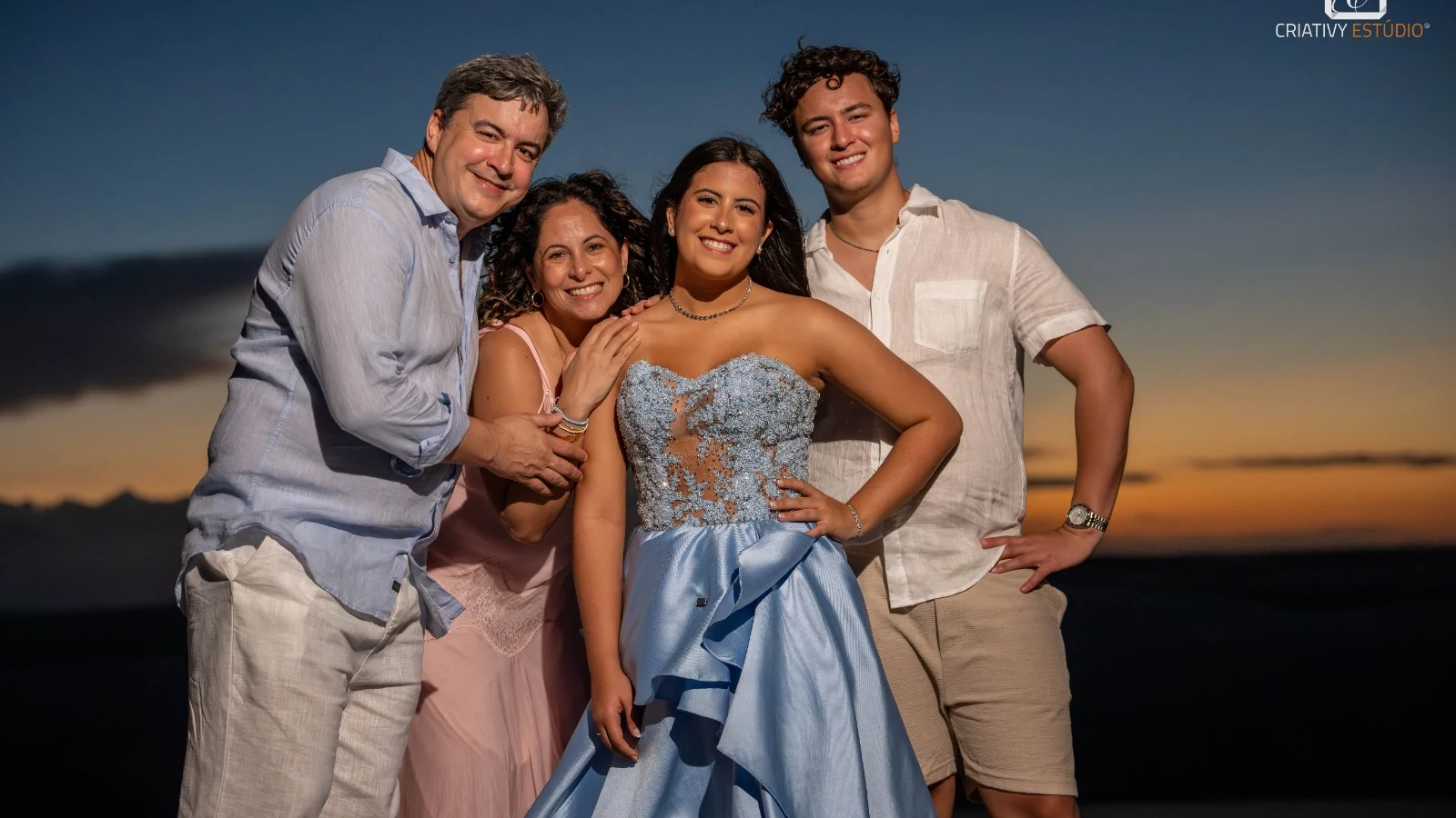 mae da dupla maria clara e jp lanca cancao para os 15 anos da filha featured