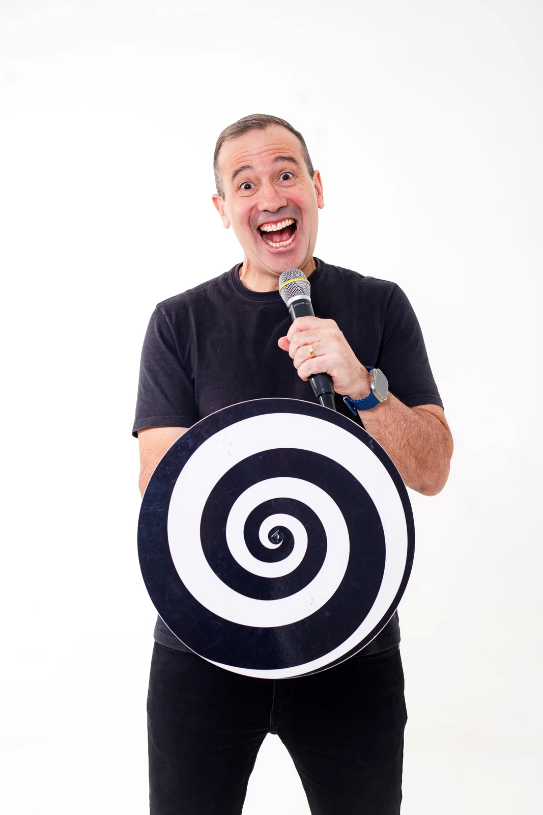 Magicamente leva números hilários de hipnose ao Bourbon Country