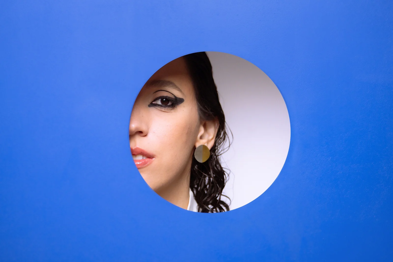 Marina Melo leva álbum indicado pela APCA a palco histórico em SP