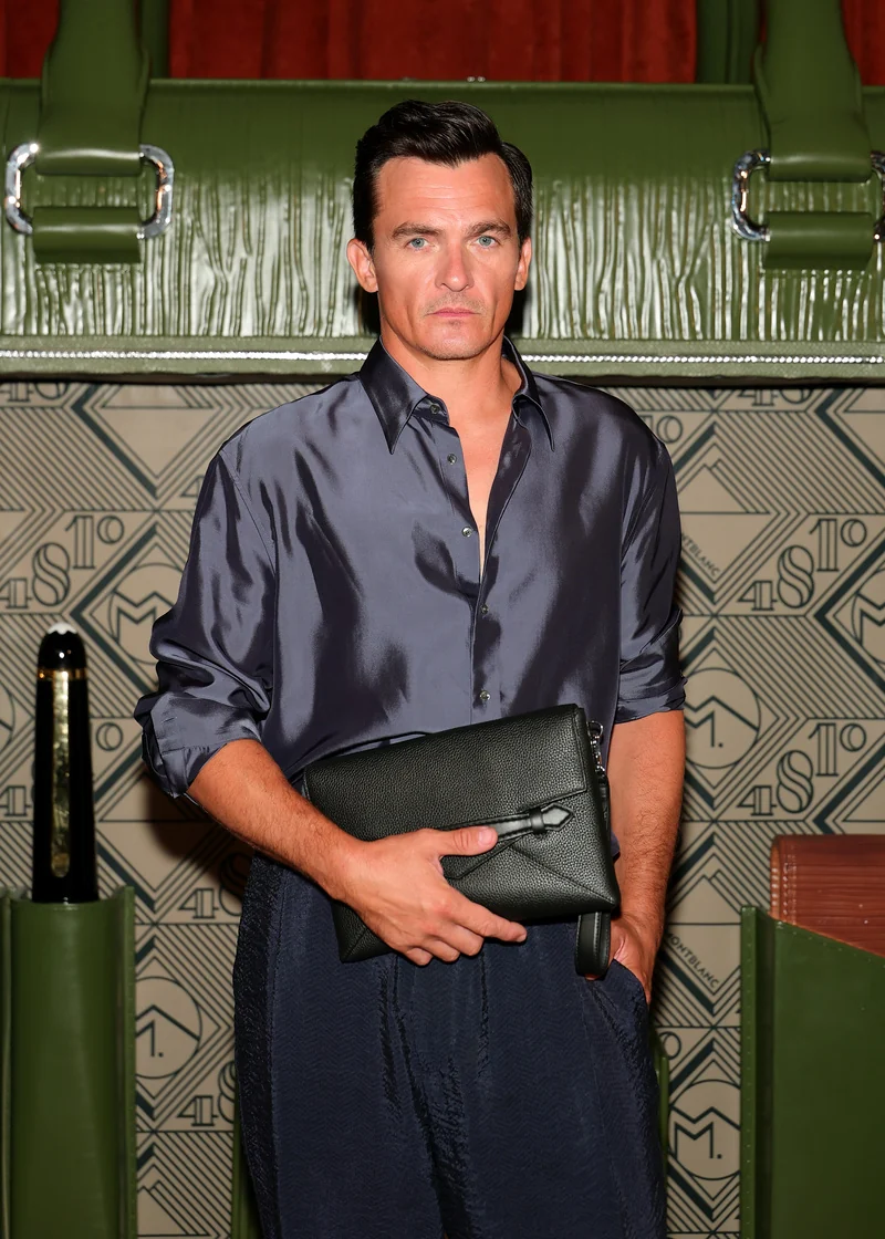 Montblanc celebra 100 anos de artigos de couro na NYFW