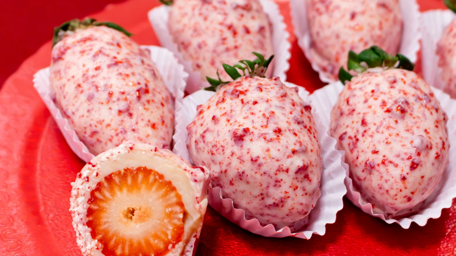 morango cravejado vira aposta de confeitaria no rio apos febre digital featured