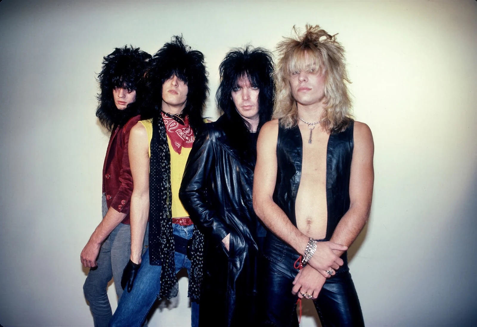 Mötley Crüe resgata demo inédita de 1981 aos 45 anos de carreira