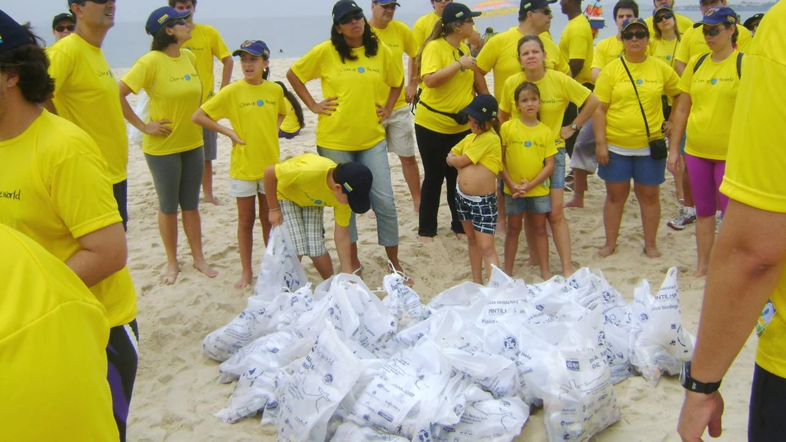 Mutirão Clean Up The World mobiliza praias do Rio e Ilha Grande mutirao clean up the world mobiliza praias do rio e ilha grande featured