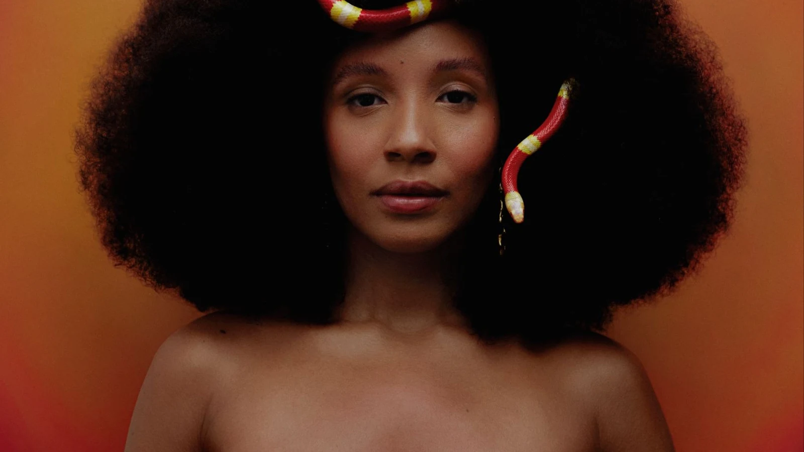 Nabiyah Be leva turnê de álbum de estreia aos palcos de São Paulo nabiyah be leva turne de album de estreia aos palcos de sao paulo featured