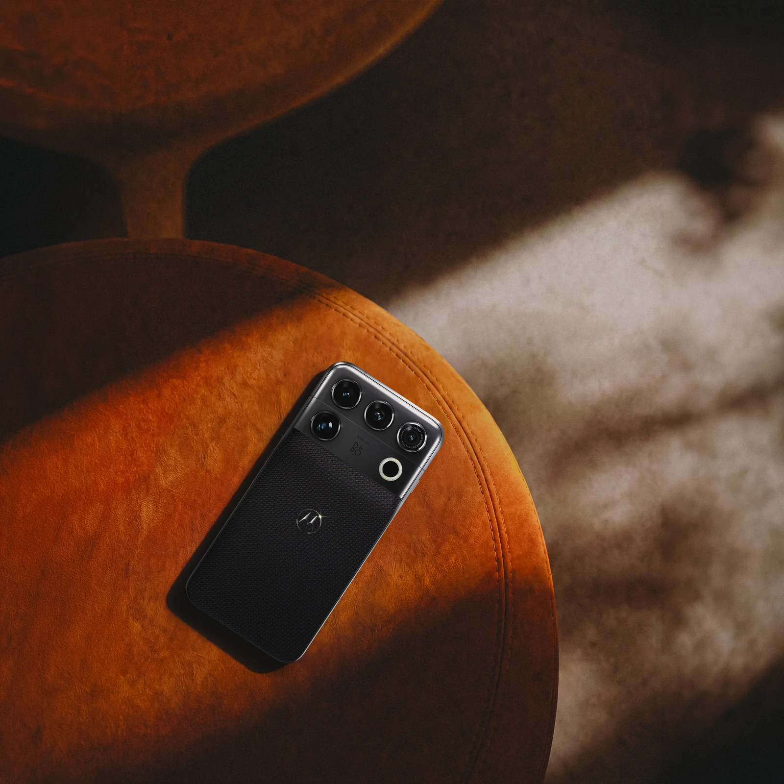 Novo Motorola Signature 27 une câmera de 200 MP e 7 anos de update