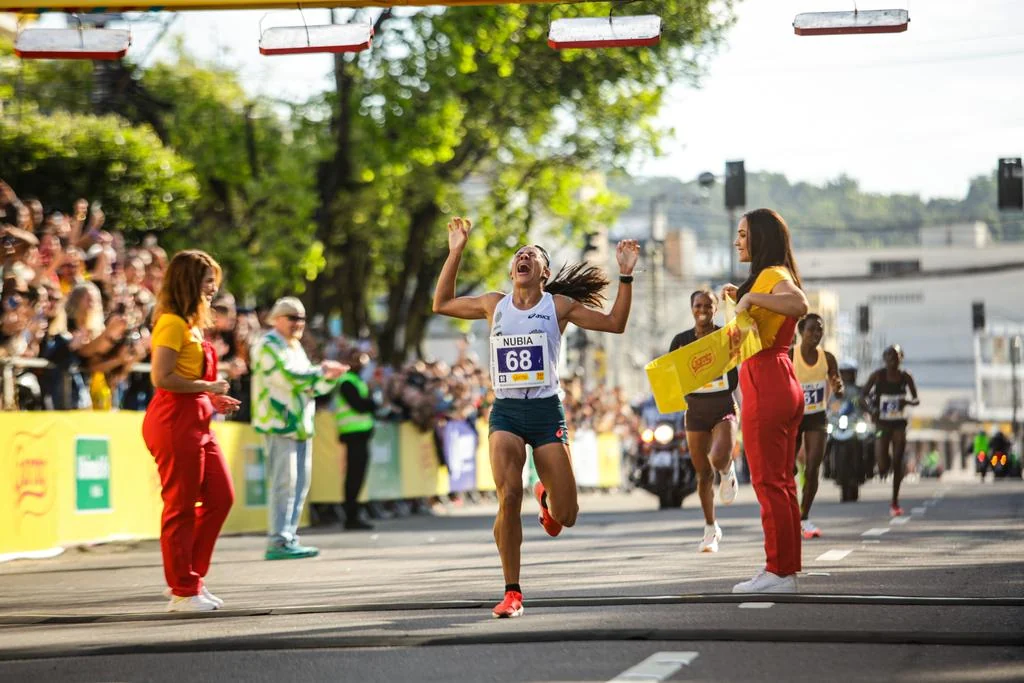 Núbia Oliveira defende título na Dez Milhas Garoto após quebrar recorde 2 Núbia Oliveira defende título na Dez Milhas Garoto após quebrar recorde