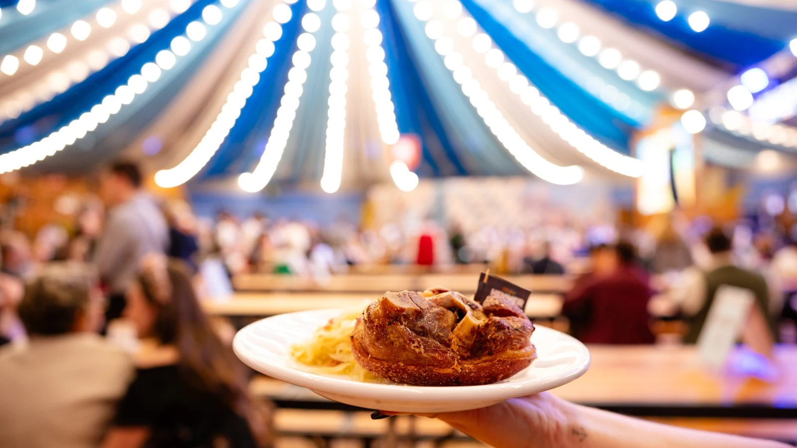 oktoberfest revela pela 1 vez bastidores de sua engrenagem gastronomica featured