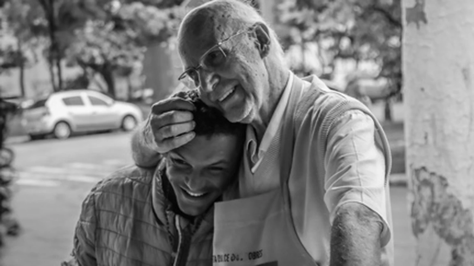 padre julio lancellotti ganha mostra com 100 fotos e acervo de premios featured