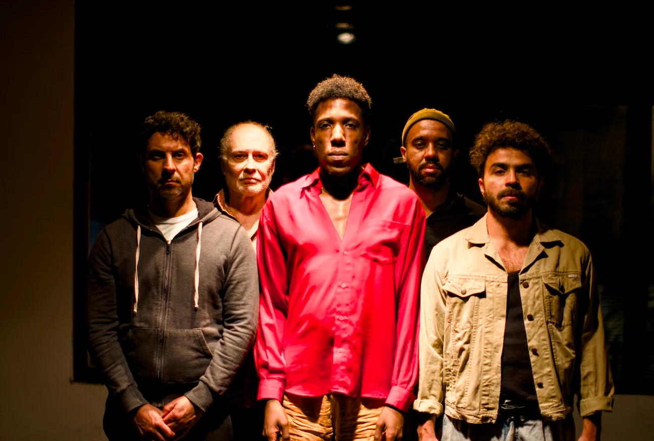 Peça debate a precarização e os dilemas reais do ofício teatral em SP 1 Peça debate a precarização e os dilemas reais do ofício teatral em SP