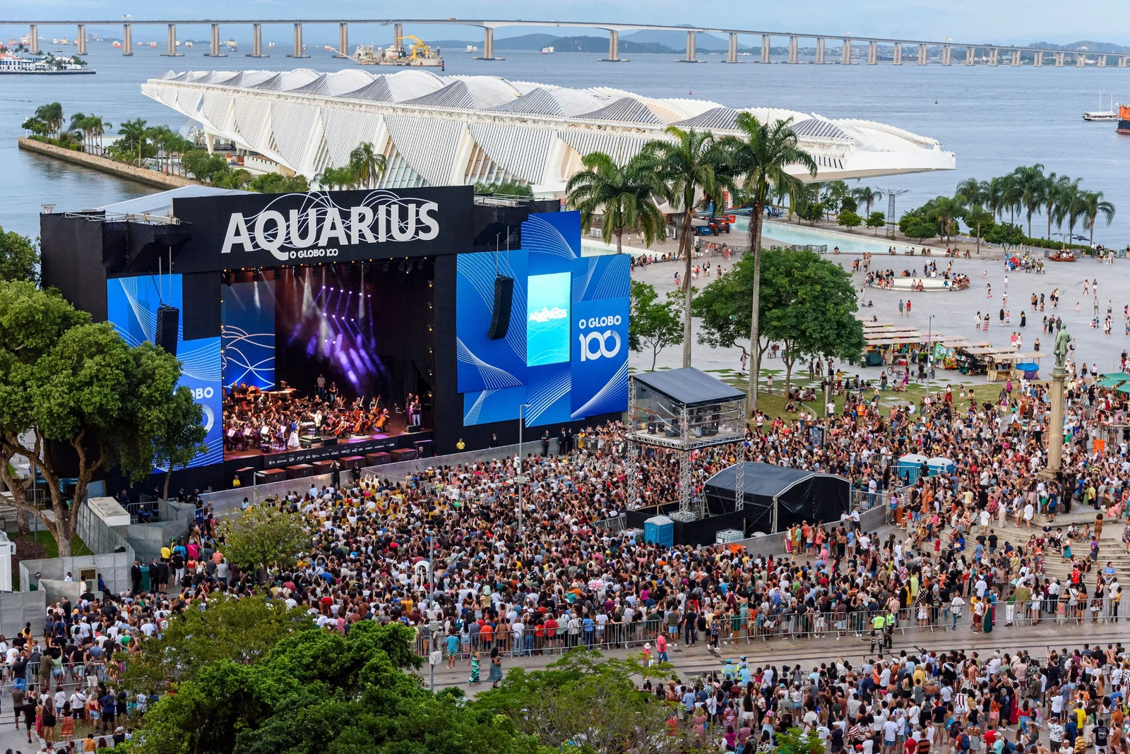 Projeto Aquarius une Emicida, Leci Brandão e orquestra na Praça Mauá