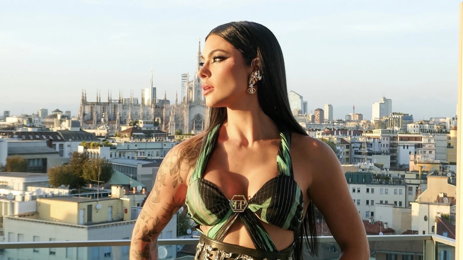 rayane cumpre agenda entre milao e paris e celebra parceria com belo featured
