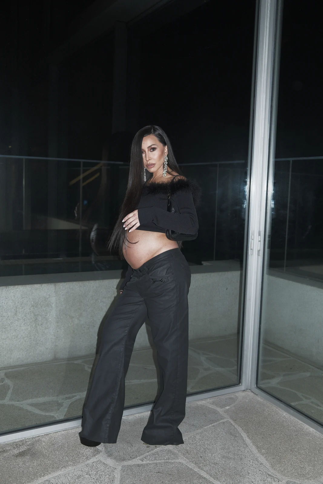 Sabrina Sato elege look Gucci com barriga à mostra em festa de Ronaldo