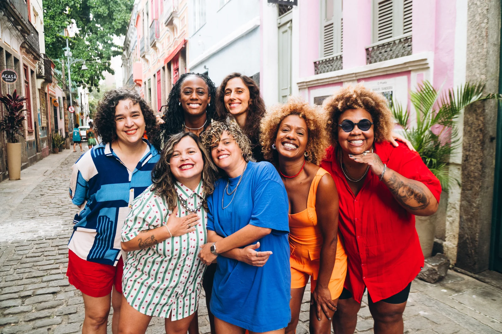 Samba Que Elas Querem revisita discografia histórica de Beth Carvalho