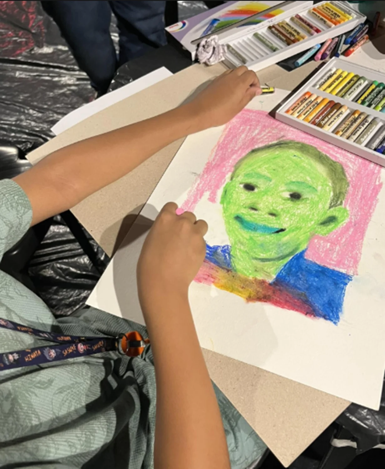 Setembro Azul ganha mostra com obras de artistas neurodivergentes