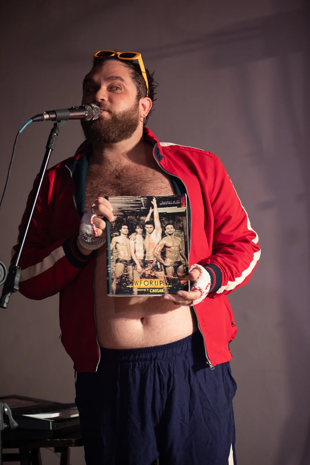 Solo Bigorna cruza terror, autoficção e cultura pop no Bixiga