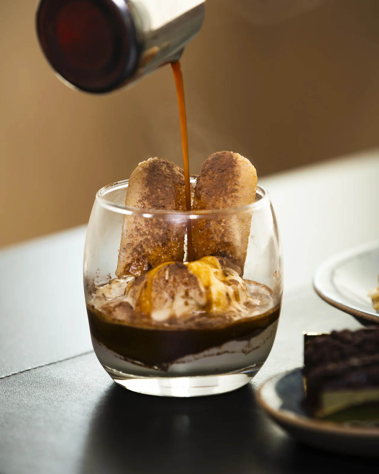 Sterna Café transforma tiramisu em affogato para a primavera