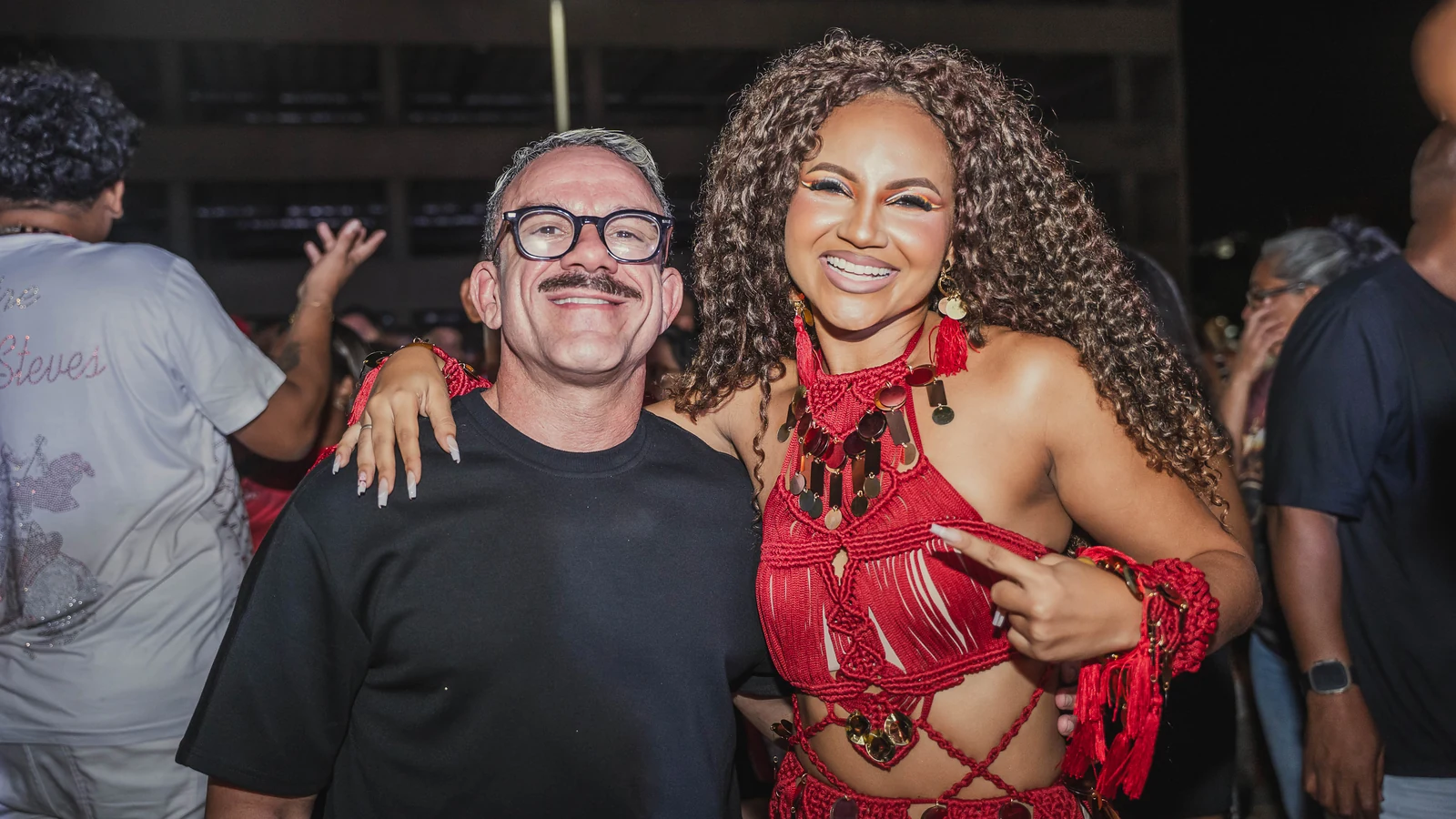 uniao de marica ocupa a cidade do samba com viradouro e botecos featured
